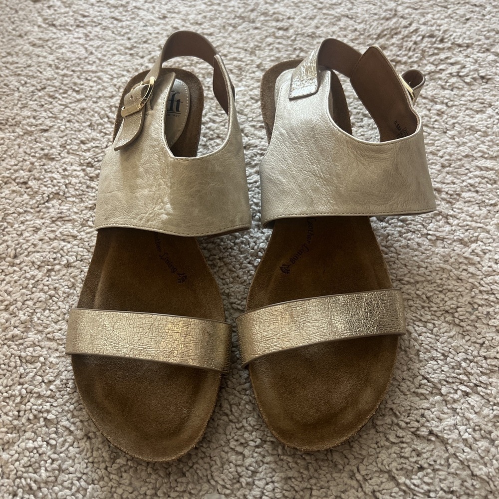 Sofft Vanita Womens Size 8.5M Taupe‎ Gold Leather Slingback Wedge Sandals